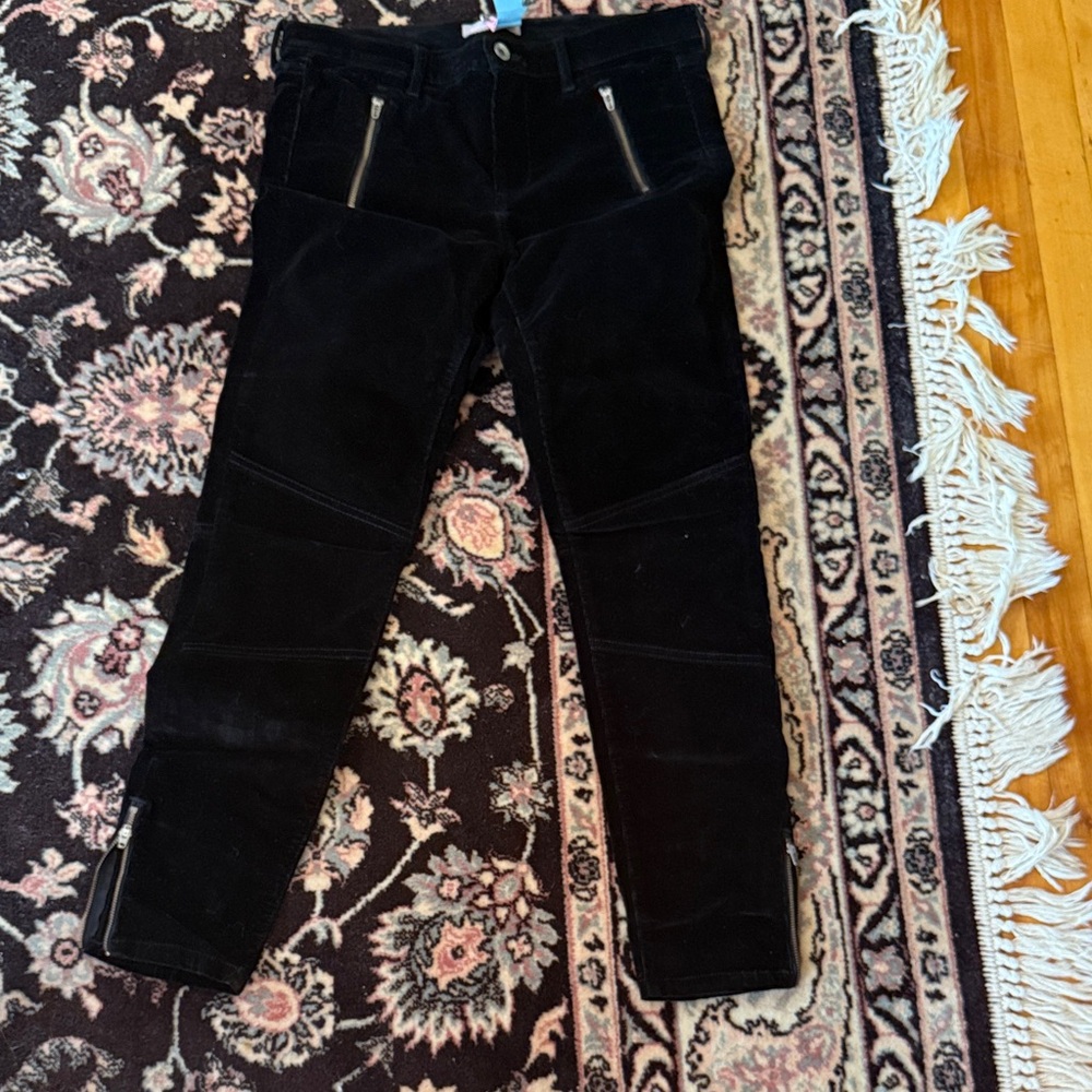 Banana Republic Black Skinny Pants with Zipper Details